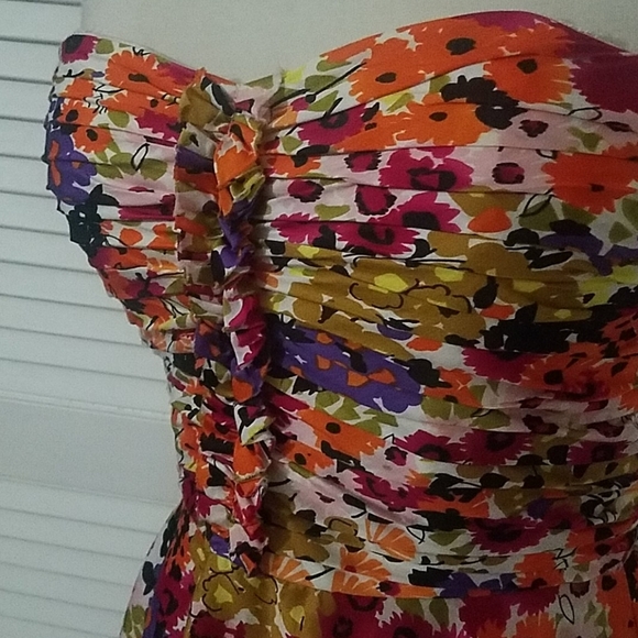 DONNA MORGAN STRAPLESS/BACKLESS METALLIC PROM DRESS W/CORSET TOP, SZ 8 - Picture 3 of 16